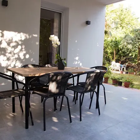 Apartment Con Giardino Le Querce